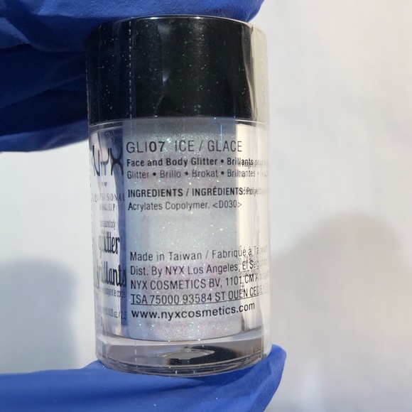 Nyx Face and Body Glitter! Shade: Ice. - Picture 4 of 5